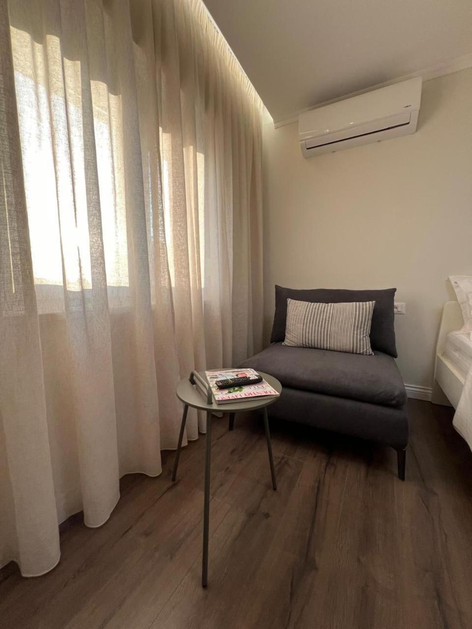 Anna'S Blloku Apartment Tiranë Eksteriør bilde